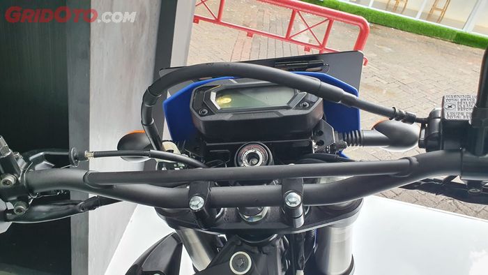 Setang Kawasaki KLX230S pakai model motocross