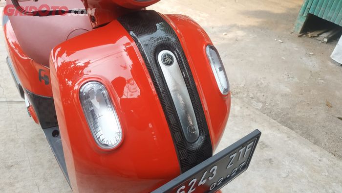 Cover dasi depan Rp 400 ribu, part body carbon Yamaha Fazzio