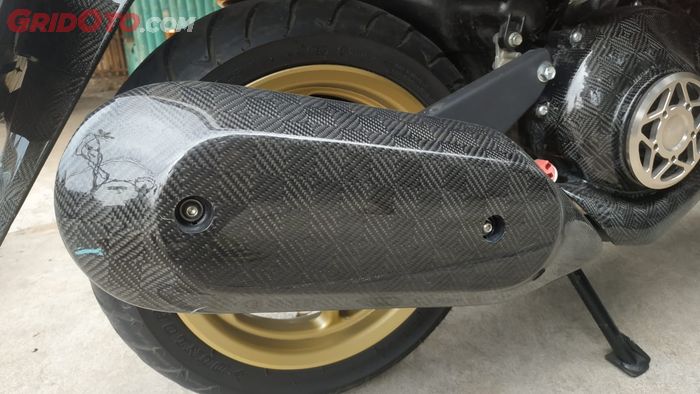 Cover knalpot Rp 485 ribu, part body carbon Yamaha Fazzio