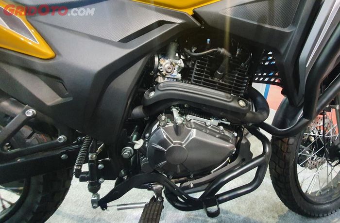 Mesin SM Sport Castra berkubikasi 150 cc berpendingin udara dengan karburator