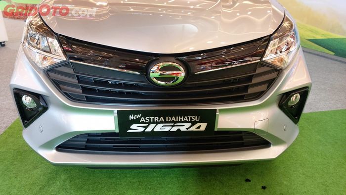 Daihatsu Sigra 2022 dapat grille baru lapis krom hitam