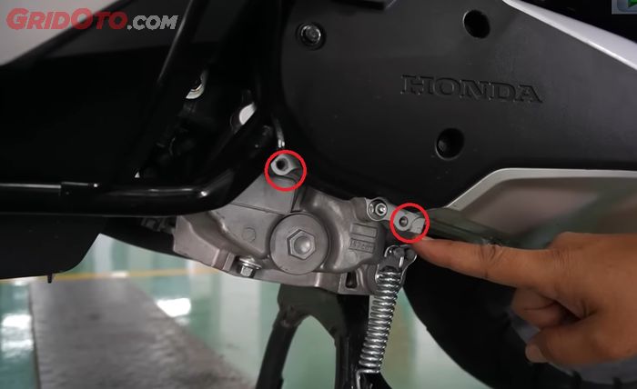 Dua buah lubang baut tidak terpasang di CVT Honda ADV 160