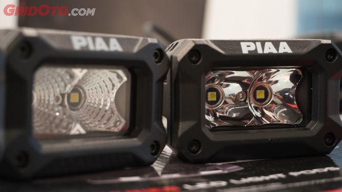 Dua Jenis Lampu Tembak PIAA 2000 Series LED Dibedakan dari Bentuk Reflektor