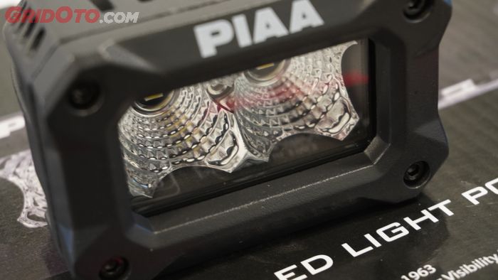 Lampu Tembak LED Flood Beam dengan Reflektor Berpola