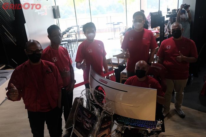 Ajang balap virtual Honda Racing Simulator Championship 3 kembali bergulir, total hadiah lebih dari Rp 100 juta nih.
