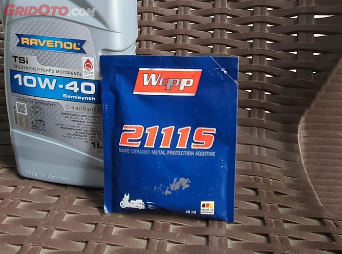 Cairan WEPP 2111S sebagai cairan zat aditif buat oli mesin 