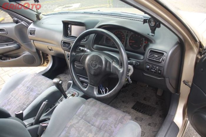 Kabin Corolla Andri Raditya sudah ganti pakai OEM AE112 GT