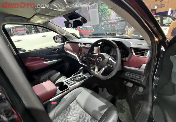Interior Nissan Terra 2022 mewah tanpa mengurangi kesan kekar