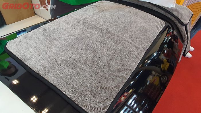 Kain ini punya daya serap air lebih bagus dari kanebo 