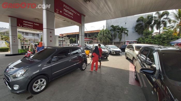 Suasana SPBU Pertamina di Bekasi, Jawa Barat