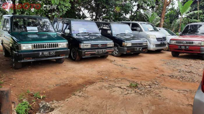 Toyota Kijang Kotak murah di showroom Yakub Motor, Parung, Bogor