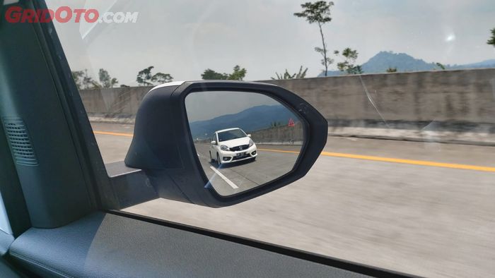 Blind-Spot Collision Warning di Hyundai Stargazer