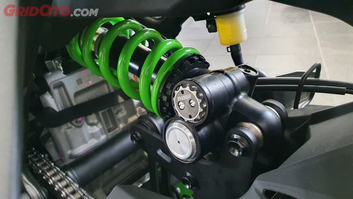 Suspensi belakang New Kawasaki Ninja ZX-25RR