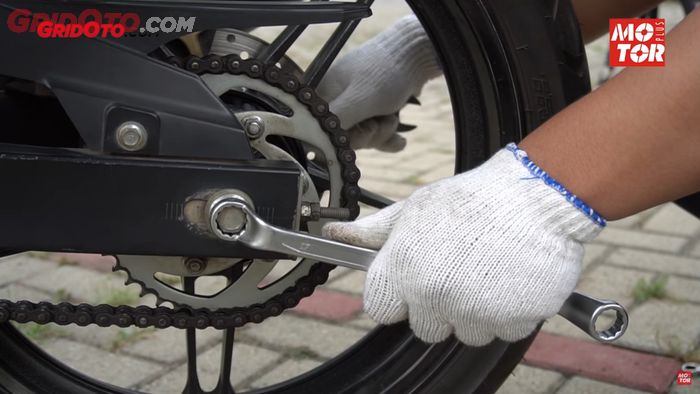 Ilustrasi rantai motor bekas cepat kendur