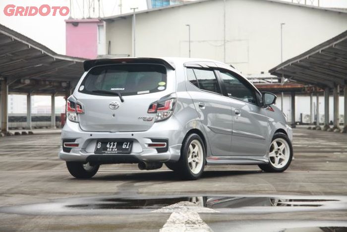 Modifikasi Toyota Agya TRD S Gideon tampak belakang