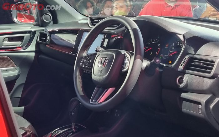 Interior Honda WR-V RS CVT with Honda Sensing.