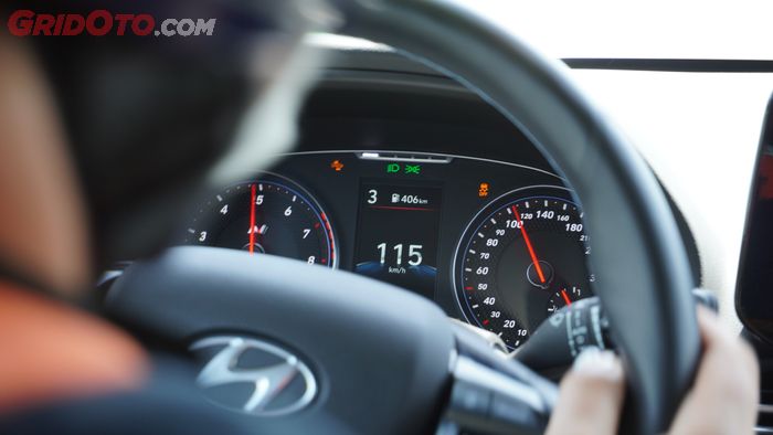 Tanpa Ampun, Driver Safety Car Hyundai i30 N Nic Cursi Geber Terus di Sirkuit Mandalika