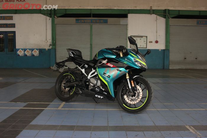 CFMoto 250SR, rival Kawasaki Ninja 250SL, Suzuki Gixxer 250SF dan KTM RC250