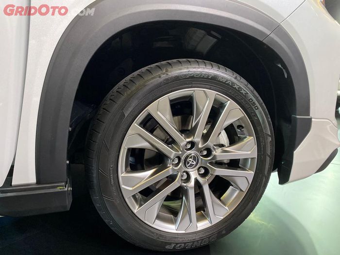 Pelek Toyota Kijang innova Zenix