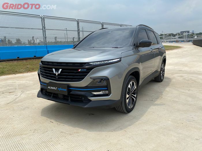 Wuling Almaz Hybrid 2022