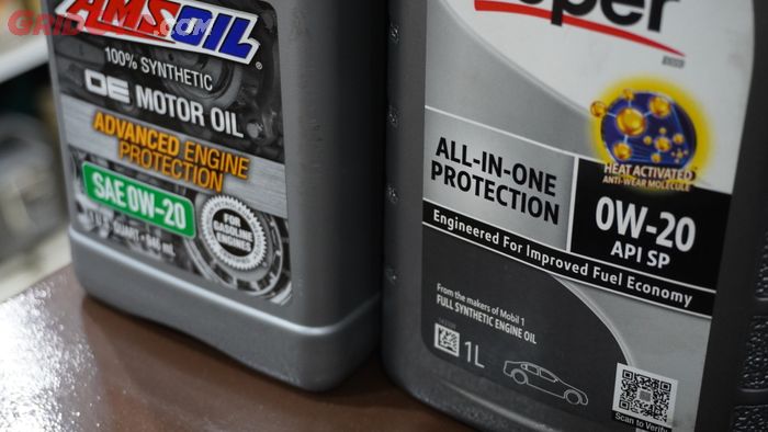 Oli Mesin 0W-20 Menggunakan Base Oil Sintetik yang Mengandung Aditif