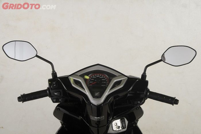 Ilustrasi spion motor jamuran