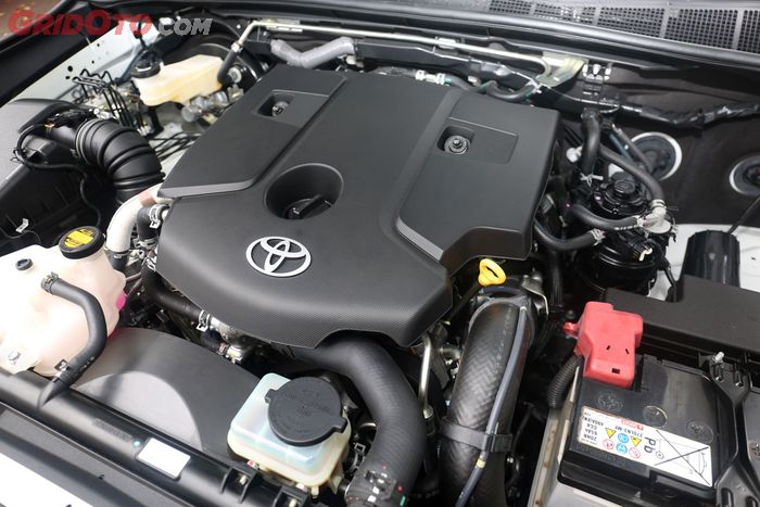 Mesin Toyota Fortuner generasi kedua