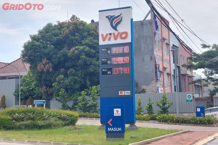 Pantauan harga BBM SPBU Vivo di kawasan Tangerang Selatan, masih stabil seperti pada 1 Februari 2023.