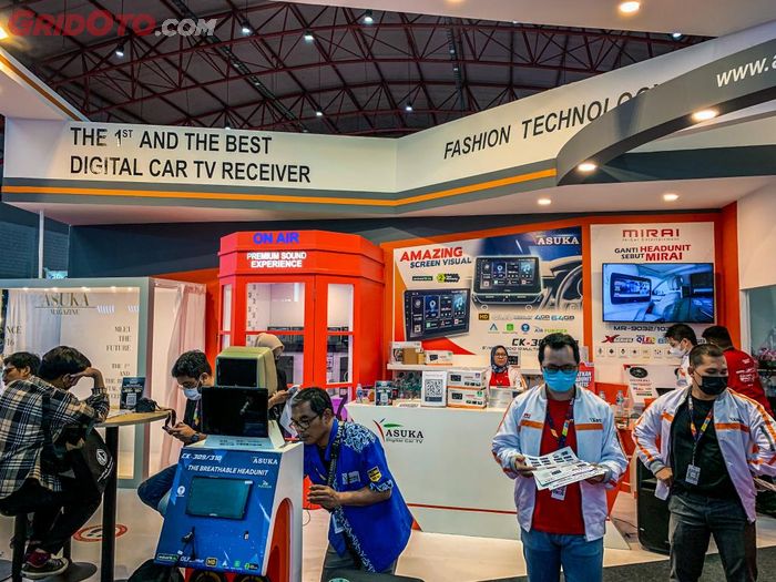 Suasana di booth Asuka di IIMS 2023