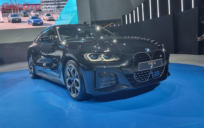 BMW i4 eDrive40 M Sport di ajang GIIAS 2022.
