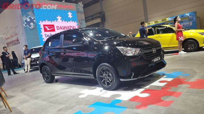 Daihatsu Ayla 1.0 X di ajang Jakarta Auto Week 2023.