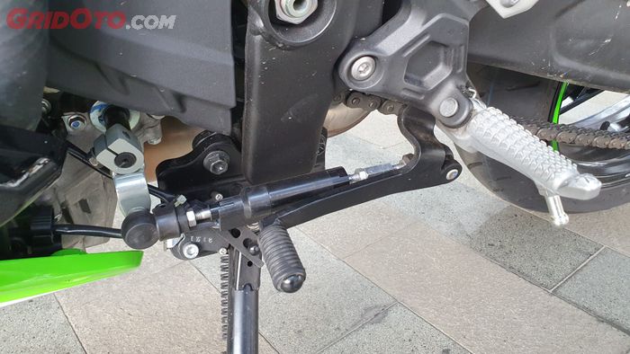 Kawasaki Quick Shifter (KQS) Ninja ZX-25RR