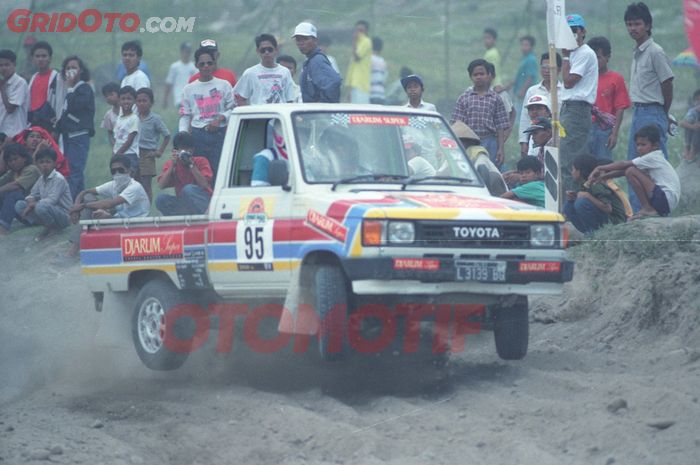 Toyota Kijang Super di Sprint Test Prambanan, Yogyakarta tahun 1992