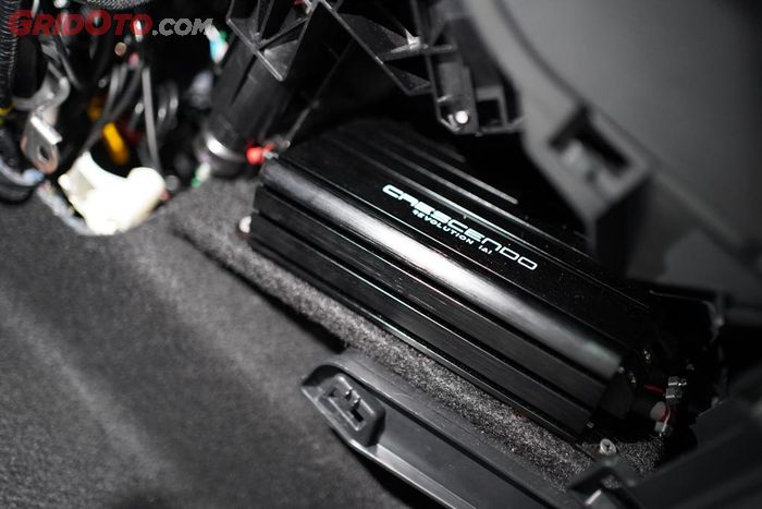 Crescendo Revolution 1A1 amplifier khusus untuk subwoofer