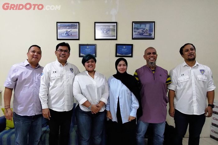 Pihak Eshark Motorsport dan IMI Jabar bekerjasama menggelar kejuaraan balap mobil touring.