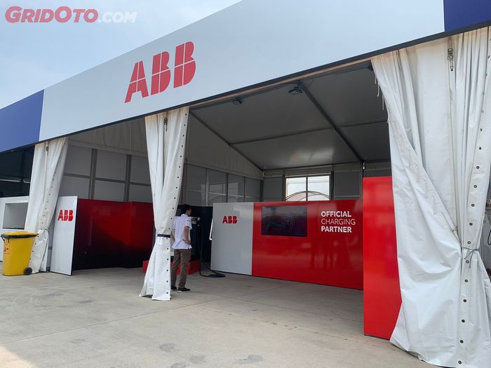 Booth ABB di Formula E Jakarta 2023