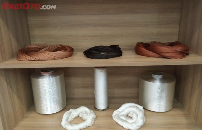 Indo Kordsa melakukan riset terhadap nylon dan polyester sebagai konstruksi penguat ban