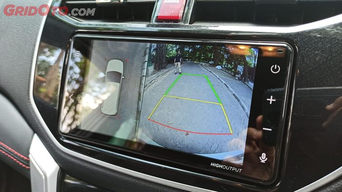 Fitur Around View Monitor di Daihatsu Terios R Custom