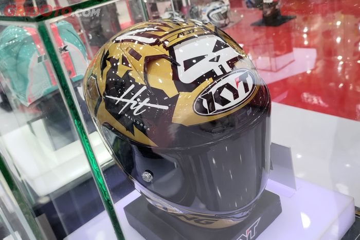 Helm KYT NZ Race Augusto World Champion 2022 Gold Limited Edition.