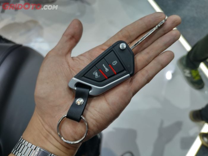 Anak kunci W Moto Greta 150 pakai model lipat dengan remote