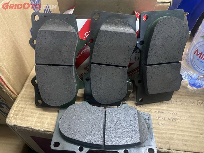 ILUSTRASI. Harga kampas rem original Toyota Fortuner VRZ bisa sekitar Rp 1 jutaan sepasang.