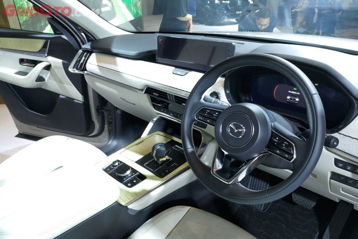 Interior Mazda CX-60 Elite.