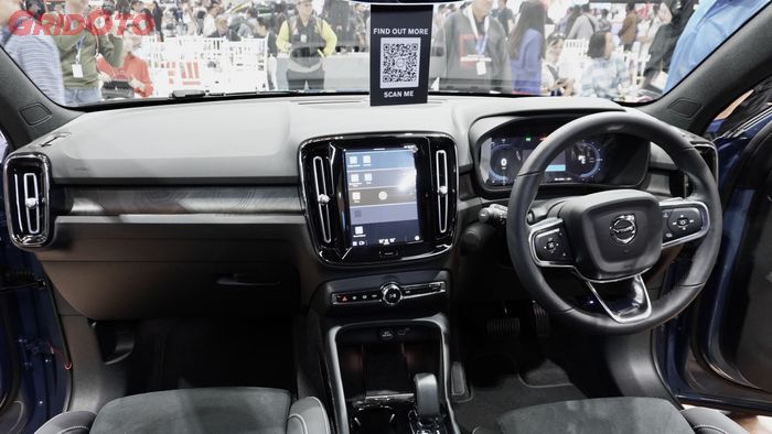Interior mobil listrik Volvo C40 Pure Electric di GIIAS 2023