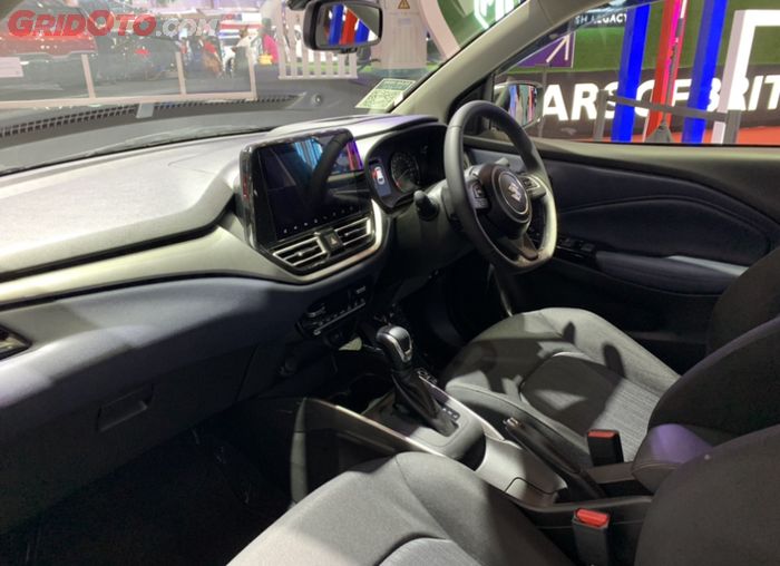 Suzuki Baleno Improvement 2023 kini dibekali head unit touch screen sembilan inci