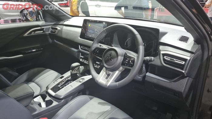 Interior Mitsubishi XForce varian Exceed