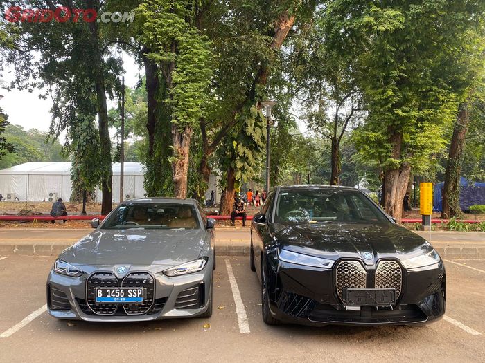 BMW iX (kanan) jadi tumpangan leader ASEAN
