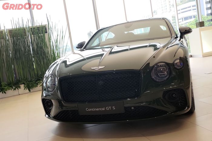 Bentley Continental GT hadir di dealer Bentley Jakarta.