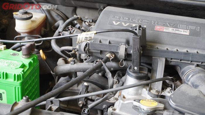 Mesin Toyota Avanza 2011 odometer 144.250 KM yang dilakukan uji emisi gas buang.