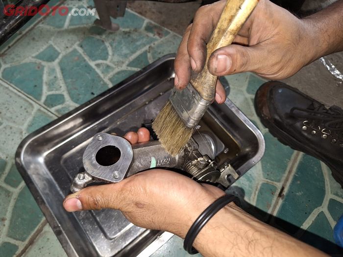 Paket injeksi di Rafi Matic Pitara termasuk bongkar dan bersihkan Throttle Body 