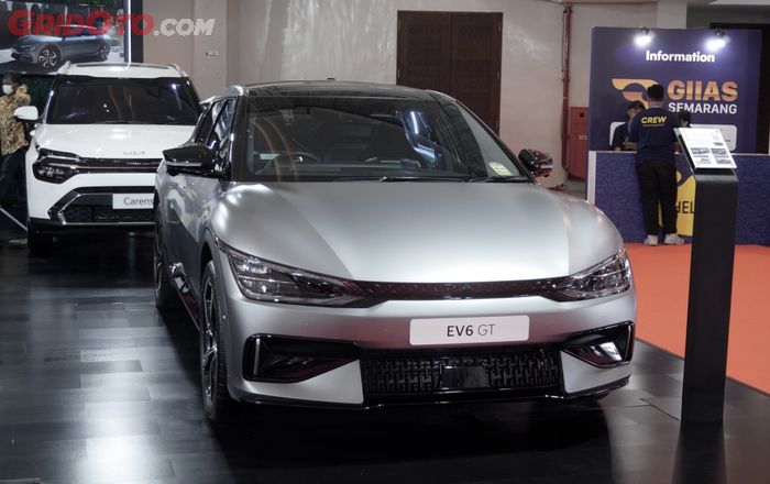 KIA EV6 GT jadi mobil listrik performa tinggi yang hadir pada GIIAS Semarang 2023